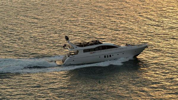 Aqualiner 77 Cruising