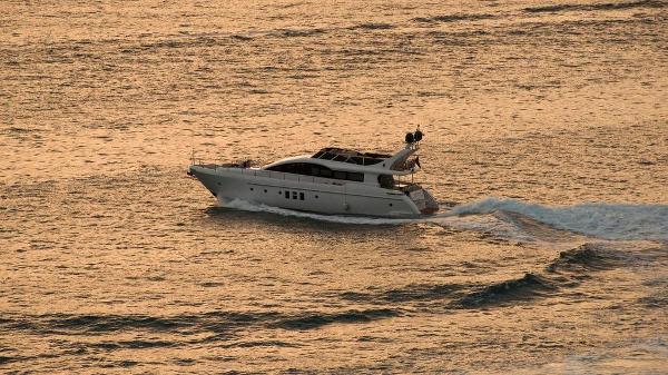 Aqualiner 77 Cruising