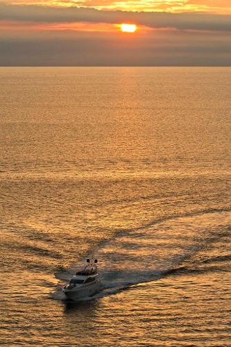 Aqualiner 77 Cruising