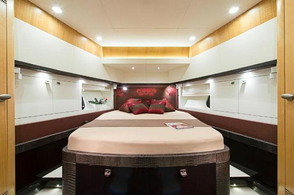 Aqualiner 77 Cabin