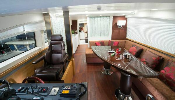 Aqualiner 77 Interior