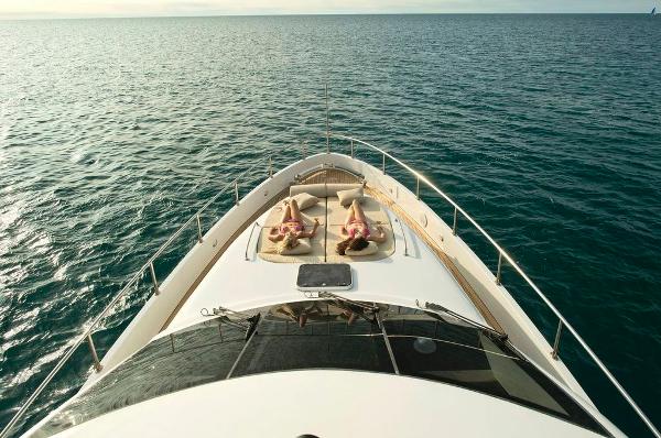 Aqualiner 77 Deck