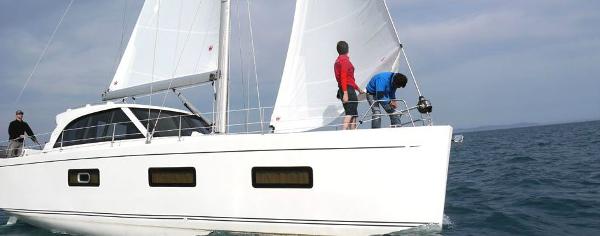 Albatross 42 Side View