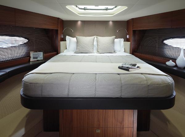 Princess Flybridge 56 Motor Yacht Forward Guest Cabin
