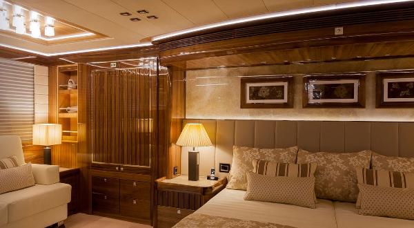Conrad 115 Lunar Cabin