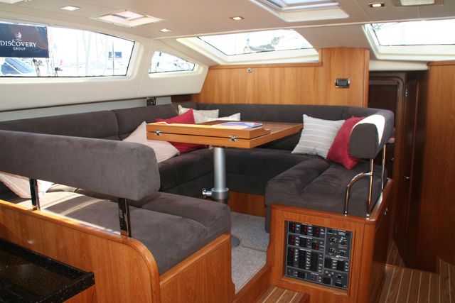 Raised Saloon Seating Area