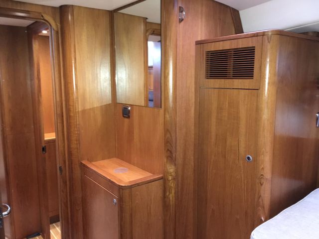 Forward Cabin looking aft