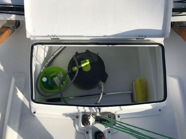 Jeanneau Sun Fast 3200 - locker
