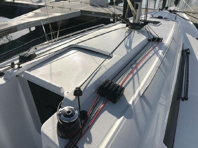 Jeanneau Sun Fast 3200 - hardware