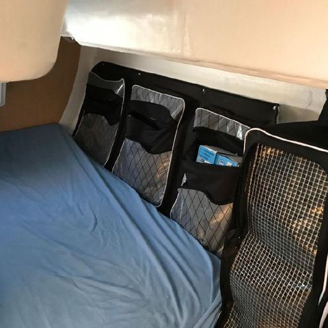 Jeanneau Sun Fast 3200 - storage