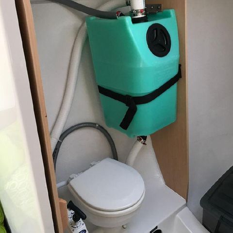 Jeanneau Sun Fast 3200 - toilet