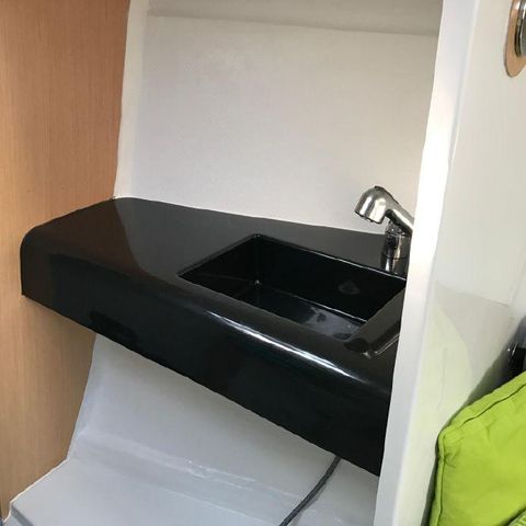 Jeanneau Sun Fast 3200 - sink