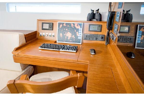 Nautor Swan 66 FD Chart Table