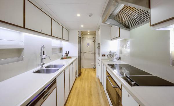 Curvelle Quaranta Galley