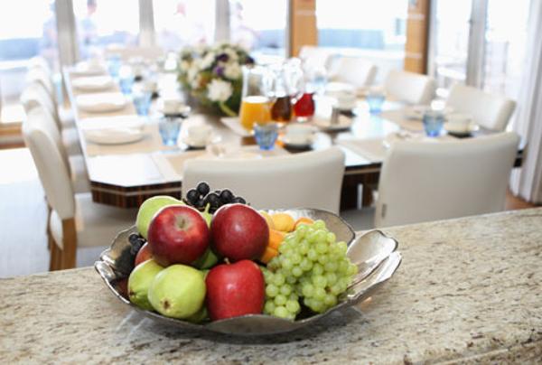 saloon deck dining