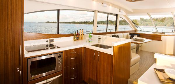 Maritimo C60 Sports Cabriolet Galley
