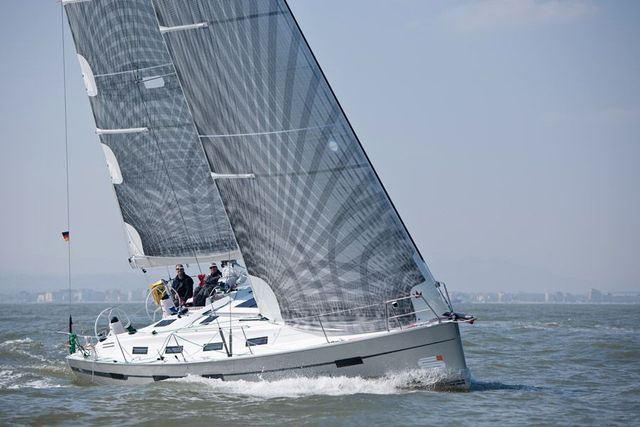 Manufacturer Provided Image: Bavaria 40S Cruiser