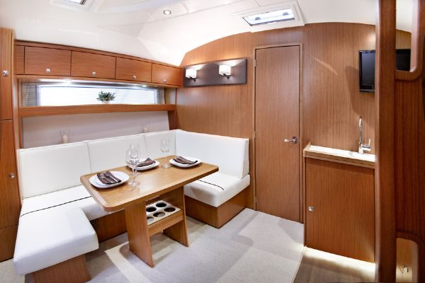 Bavaria Sport 39 Salon