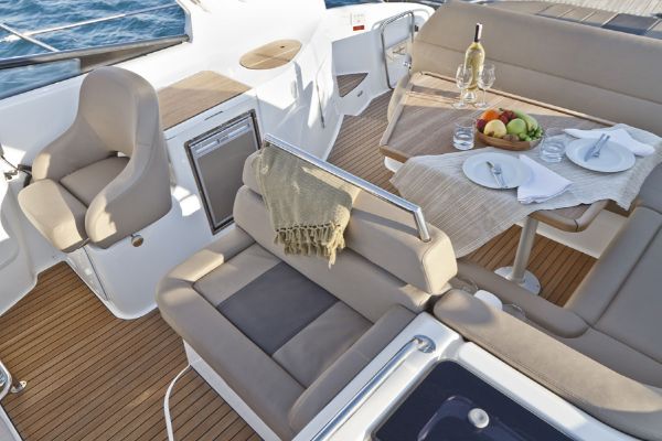 Bavaria Sport 39 Deck