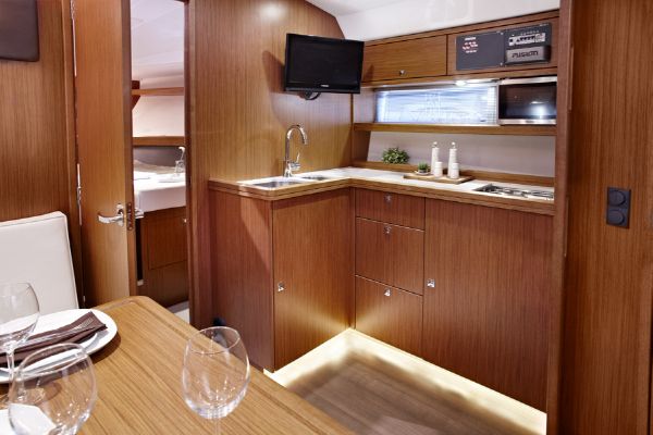 Bavaria Sport 39 Galley