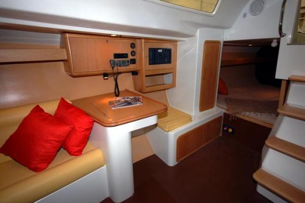 Pacer Yachts 376 R Chart Table
