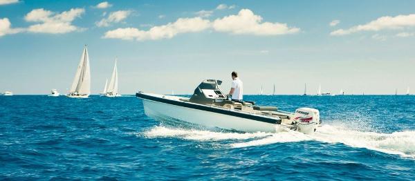 Goldfish 23 Tender Cruising