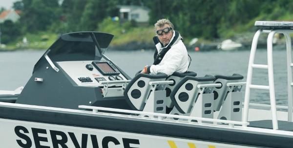 Goldfish 23 Tender Helm