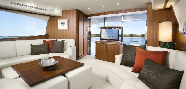 Maritimo M73 Interior