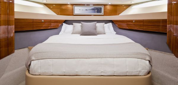 Maritimo C53 Sports Cabriolet Forward Cabin