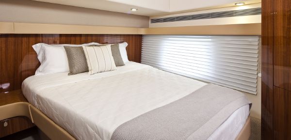 Maritimo C53 Sports Cabriolet Master Cabin