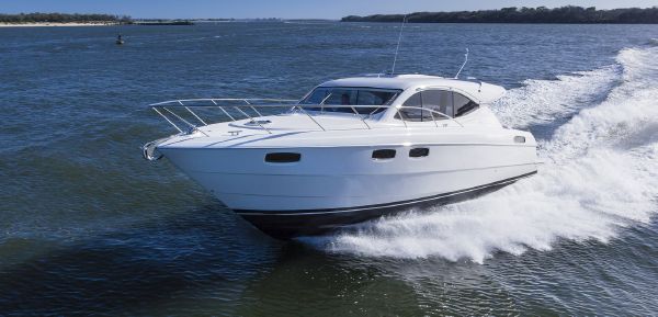 Maritimo Mustang 43
