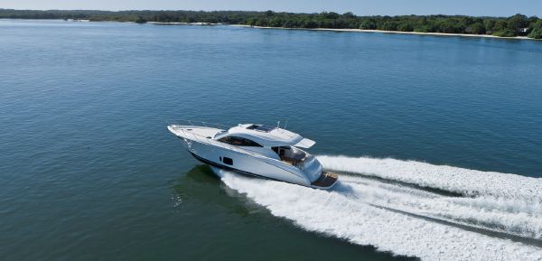 Maritimo Mustang 50 Side Shot