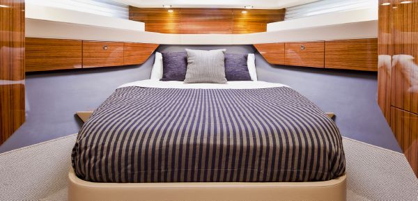 Maritimo Mustang 50 Bow Cabin