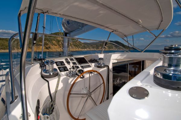 Privilege 515 Helm