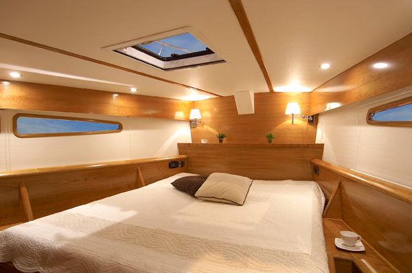 Feeling 55 Master Cabin