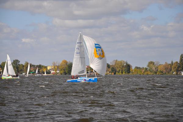Skippi 650 Race Sailing
