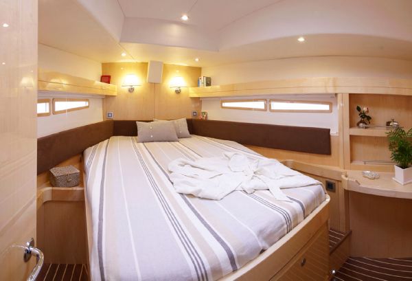 Feeling 48 Cabin