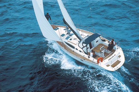 Feeling 39 Sailing