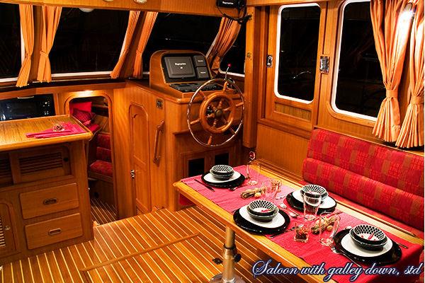 Adagio 44 Sundeck LBC Helm