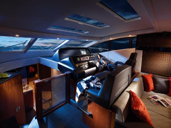 Sunseeker Predator 64 Helm