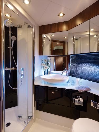 Sunseeker Predator 64 Bathroom