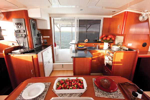Leopard 39 PC Interior