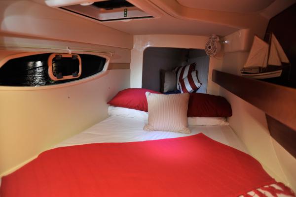 Leopard 39 PC Cabin