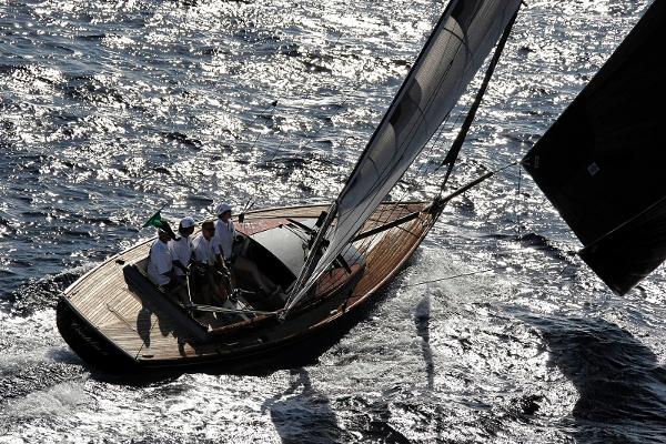 Latitude 46 Tofinou 9.5 Sailing