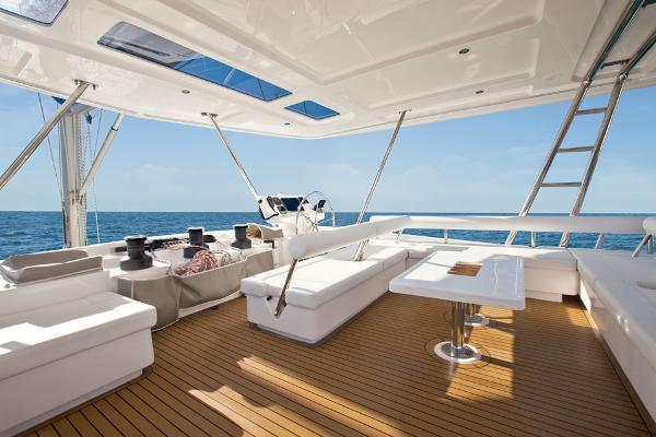 Leopard 58 Flybridge