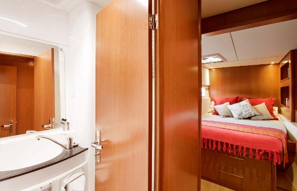 Leopard 58 Cabin