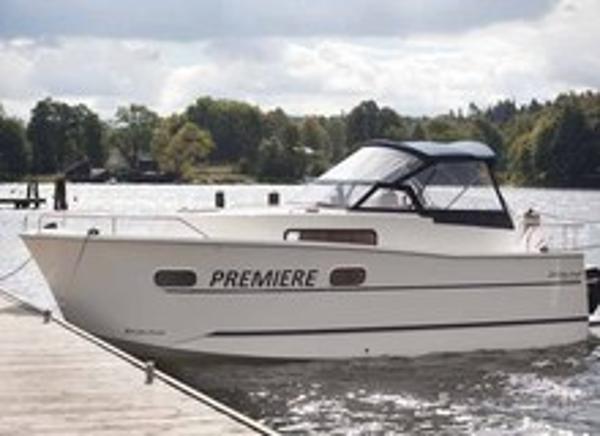 Delphia Escape MC Moored