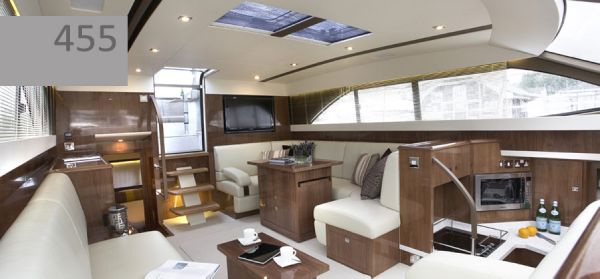 Broom 455 Interior