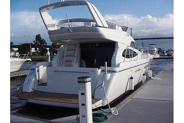 Dyna Craft 51 Stern