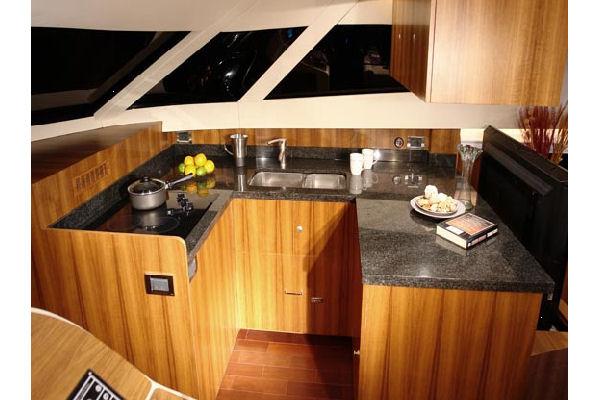 Dyna Craft 51 Galley